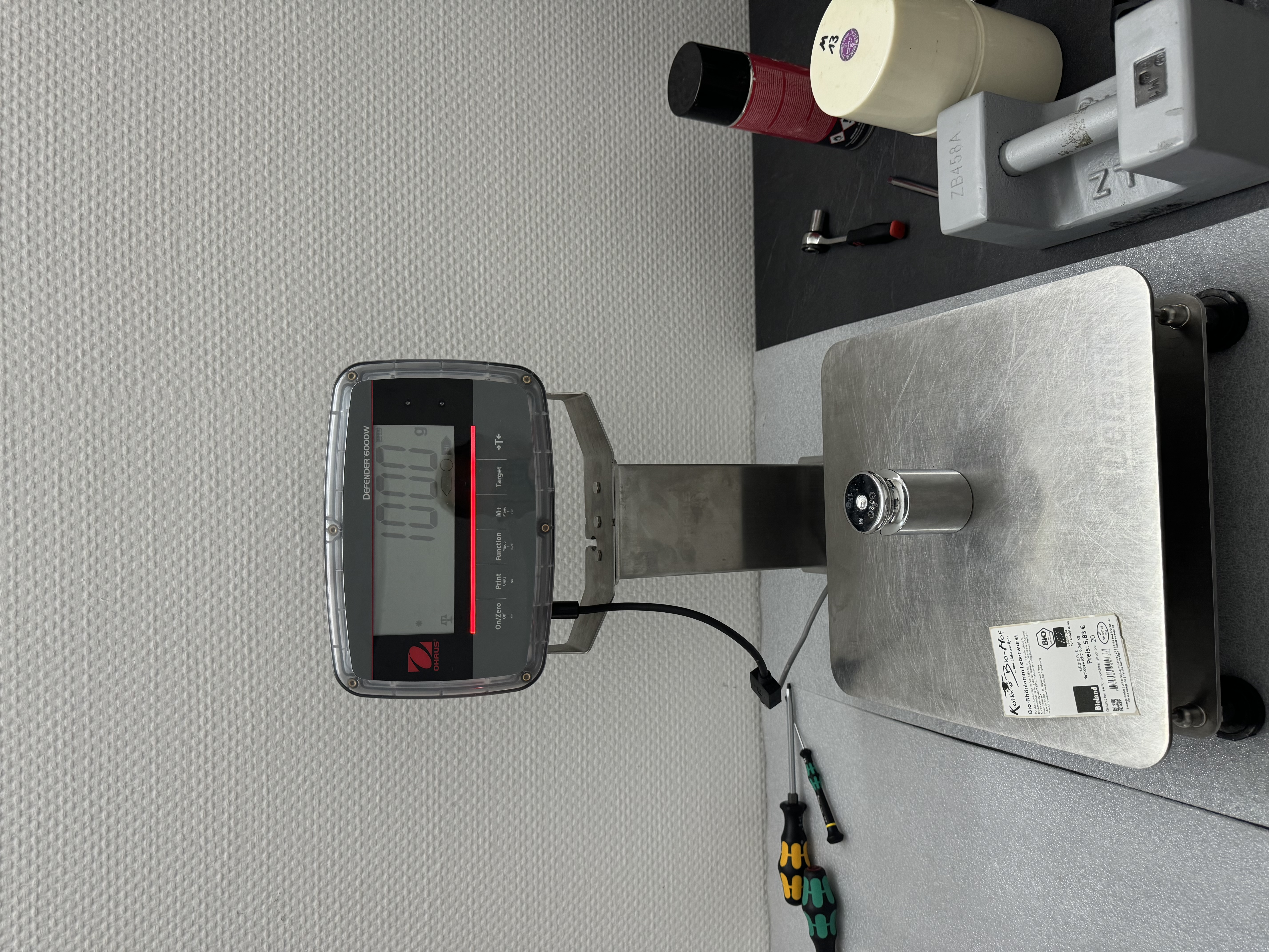 Versandfertige OHAUS Defender Waage